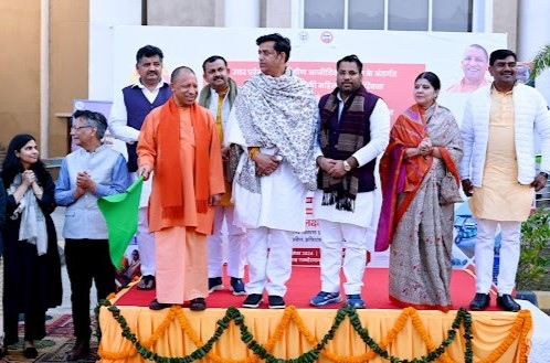 UP CM Yogi Adityanath flags Off Development Alternatives’ Initiative On Safe Mobility In Gorakhpur 